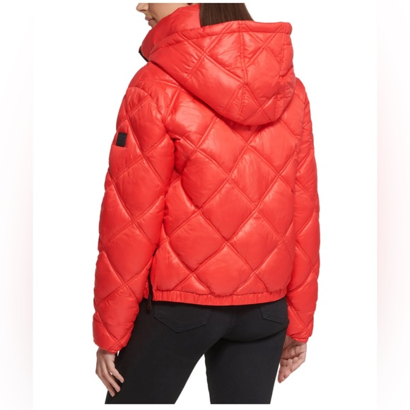 Kenneth Cole Cire Short Exposed Zip Hooded Puffer Jacket in Red NWT, $175 Retail - Picture 2 of 11